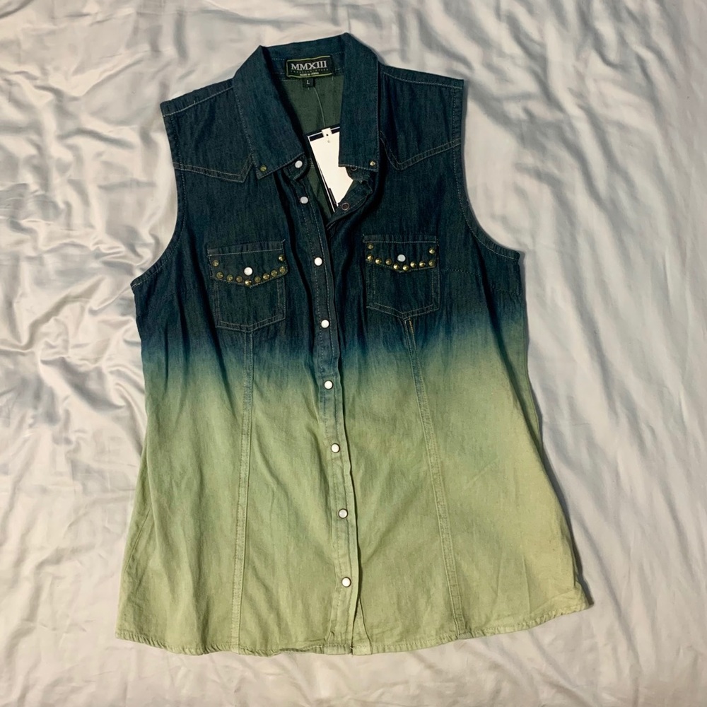 New Twenty Thirteen Women’s Ombré Denim Shirt